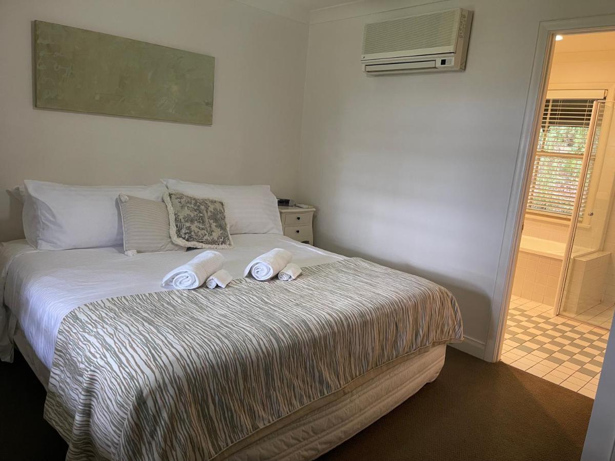 Villa Provincial: Luxe Two-Bedroom Suite with Scenic Views Pokolbin Exterior photo
